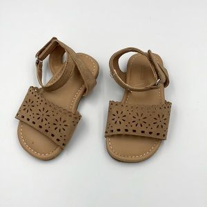 Summer Perforated Open Toe Flat Sandals by Gymboree in Size 4